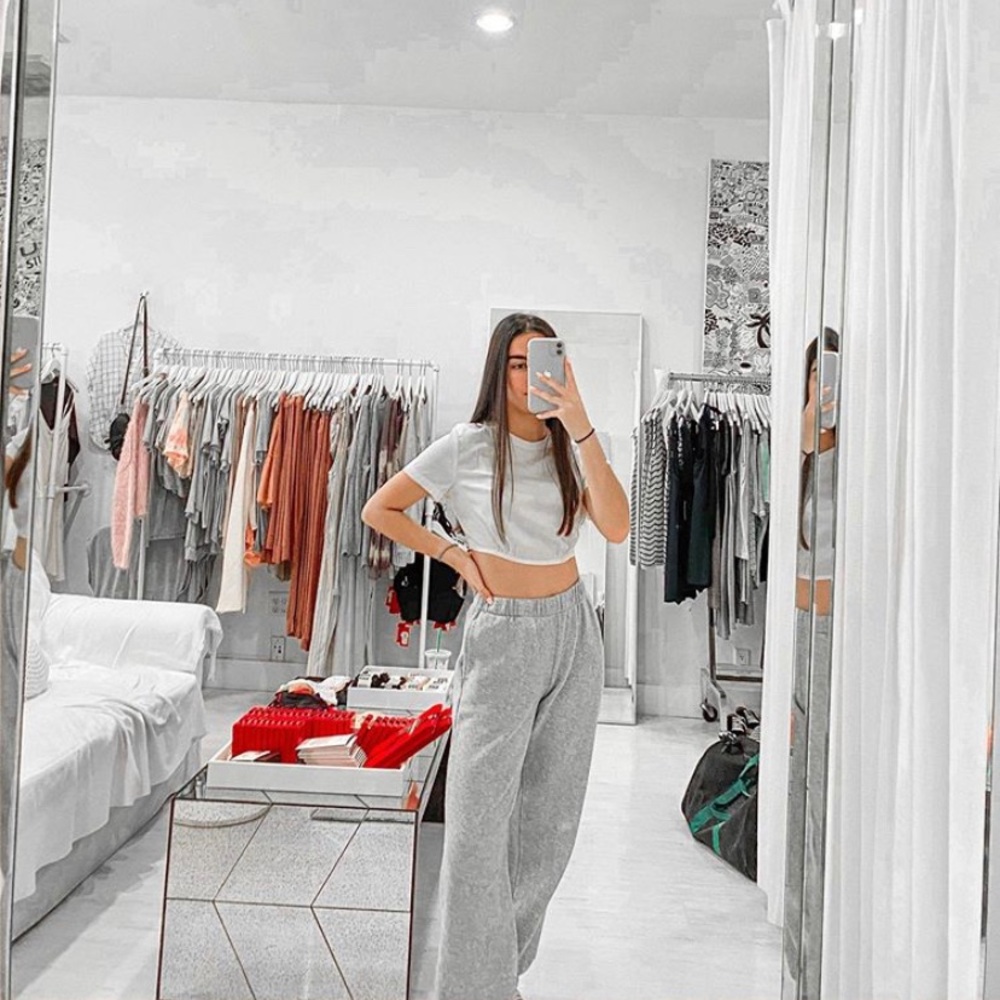 Meet your Posher, Ioanna